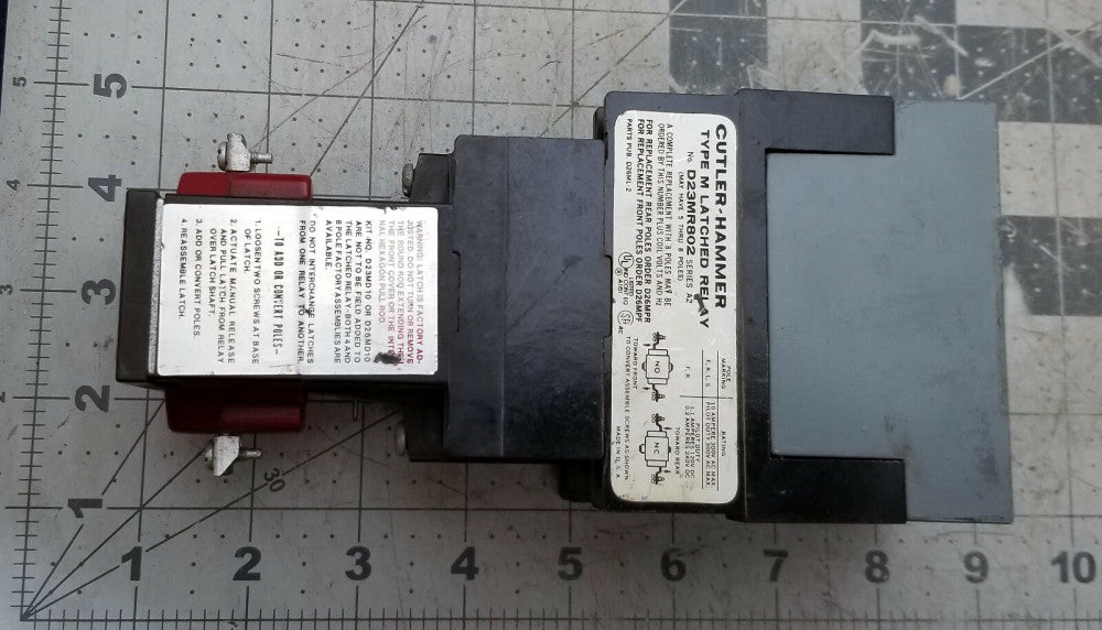 Cutler Hammer D23MR802 Type M Latched Relay Series A2 TESTED WORKING PULL [B1BA]