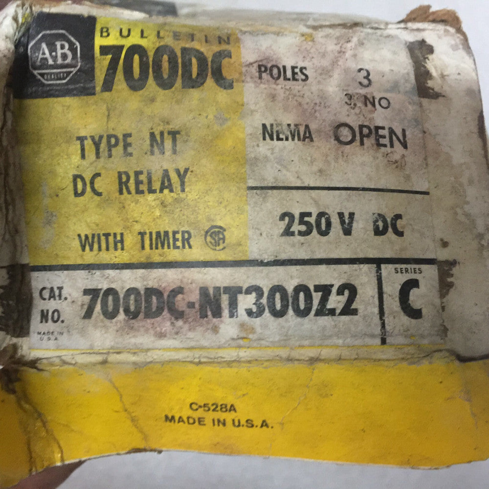 NEW IN BOX ALLEN BRADLEY 3POLE 250VDC TIMER RELAY 700DC-NT300Z2