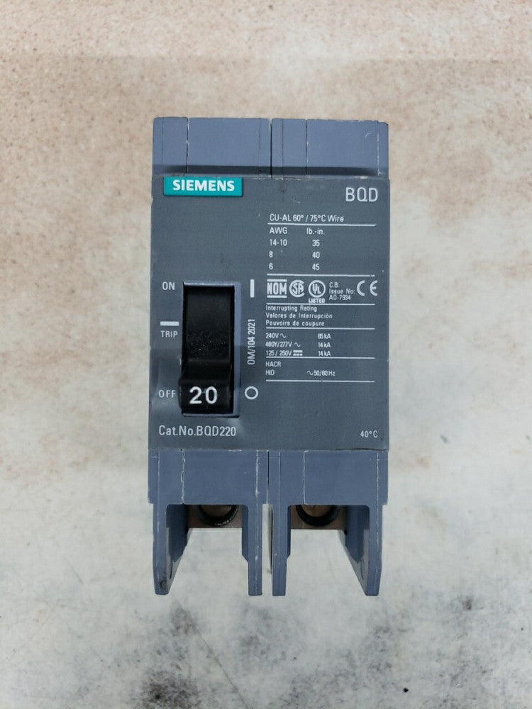 SIEMENS BQD220 20 AMP Bolt on Breaker NEW OLD STOCK