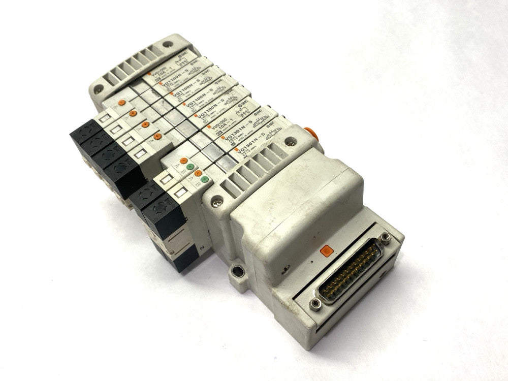 SMC VV5QC11-08N3FD0 Base Mounted Pneumatic Manifold Assembly D-Sub Connector