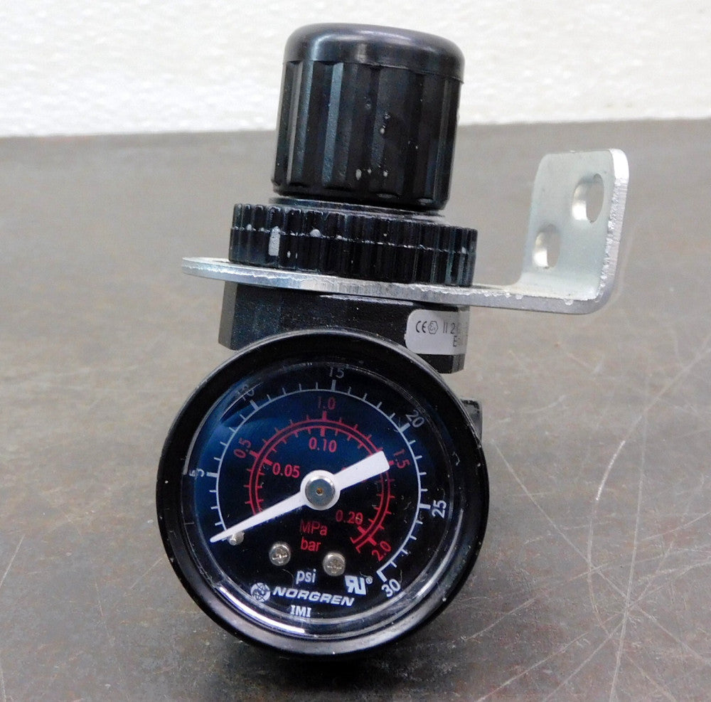 Norgren R07-200-RGAA Pneumatic Pressure Regulator 1/4" NPT 300 PSI