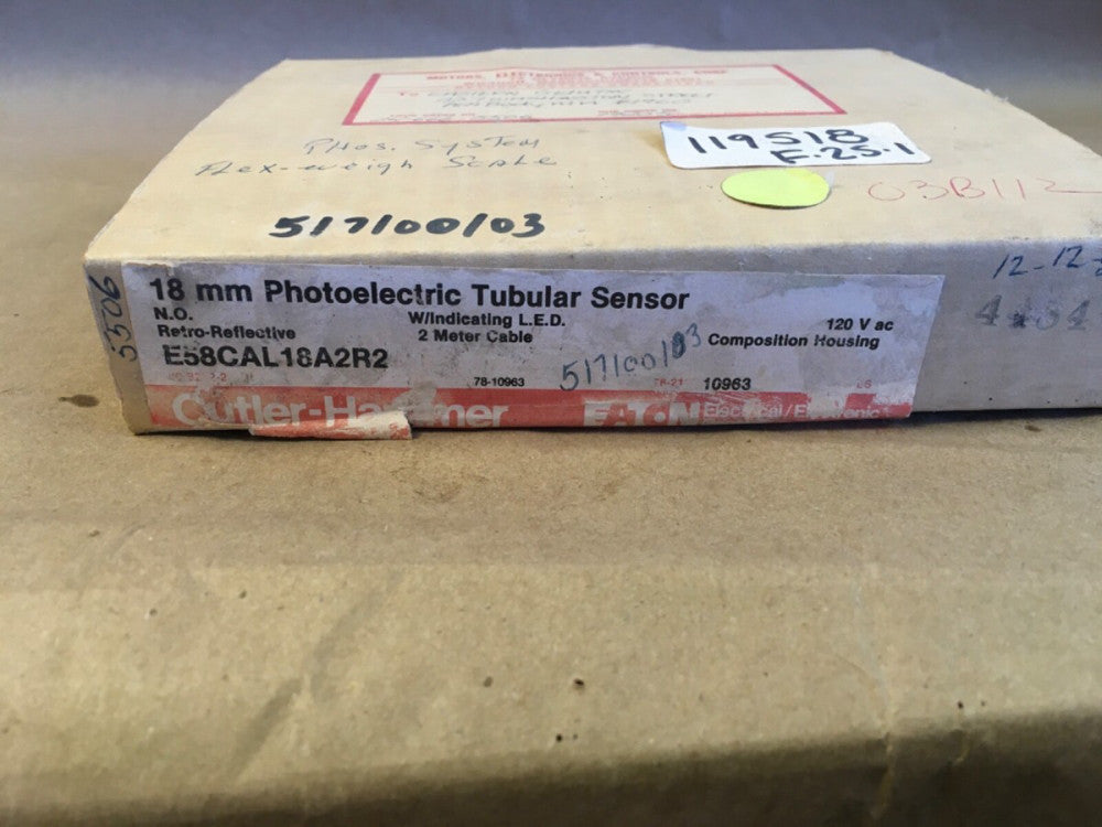 EATON CUTLER HAMMER E58CAL18A2R2 PHOTOELECTRIC TUBULAR SENSOR  (KB)