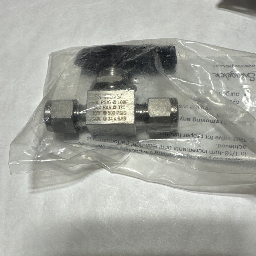 New Swagelok SS-42GVS4 1-Piece 40 Series Ball Valve, 1/4” Tube Fitting