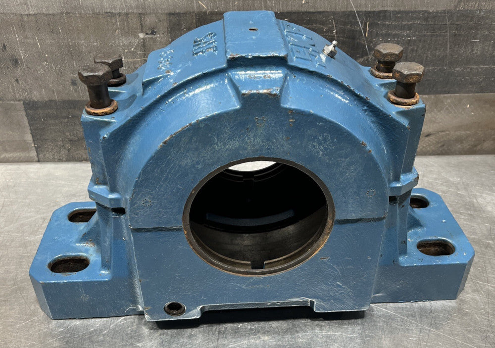 SKF 4-BOLT PILLOW BLOCK BEARING HOUSING SAF 530 Nos Surplus Storage Wear As Seen