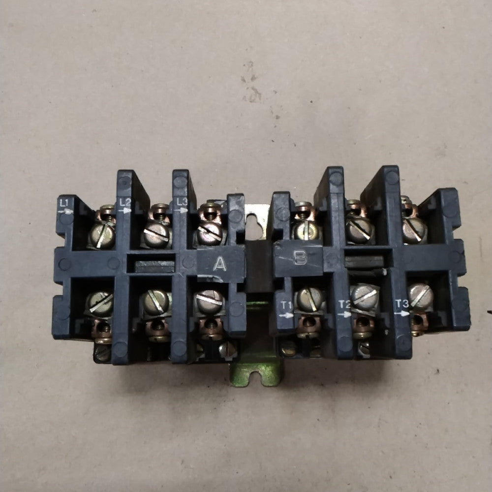 SQUARE D 120VAC 3POLE REVERSING HOIST CONTACTOR  8965 TO-1 A104