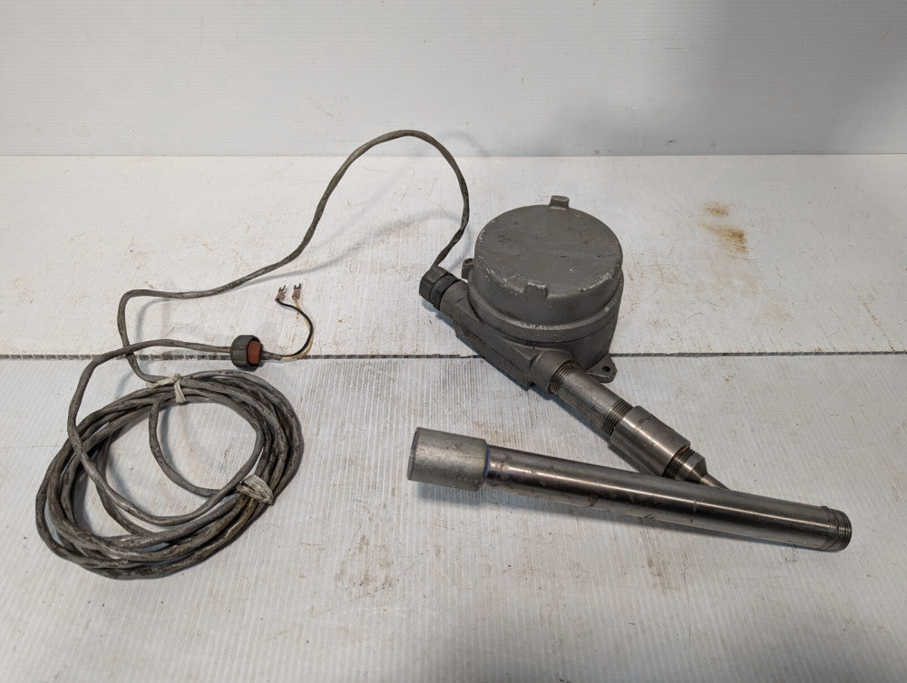 Kurz 505-8-02 Flow Transmitter with Killark HKB Enclosure +Returns