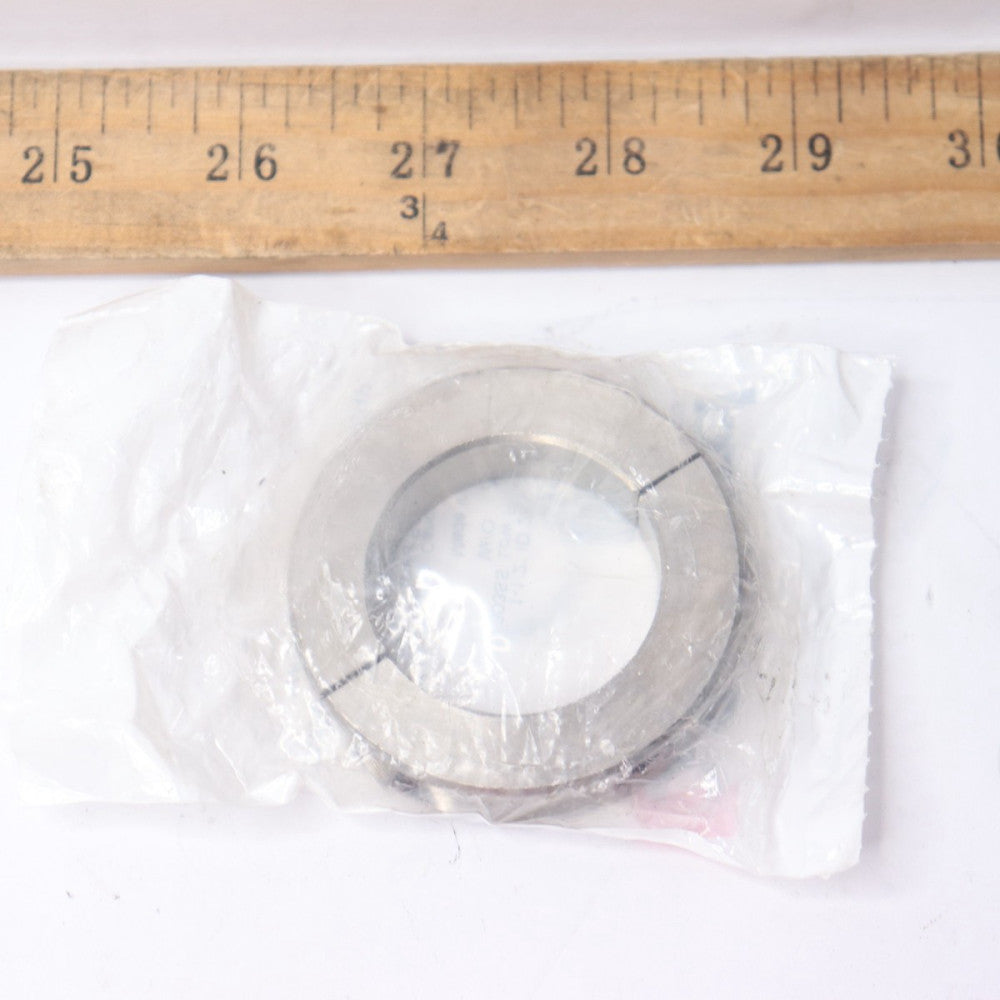 Two-Piece Split Clamp Type Shaft Collar  with Set Screw 1-1/2" 8S108R