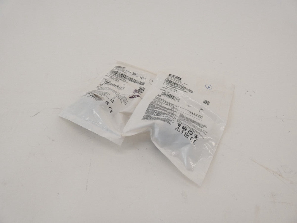*Lot of 2* Siemens 3SU1000-0AB10-0AA0 Round Pushbutton - NEW Surplus!