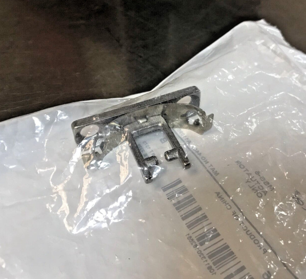 Allen Bradly 440K-A11095, MSS-5 Actuator Safety Switch Interlock Guard Master