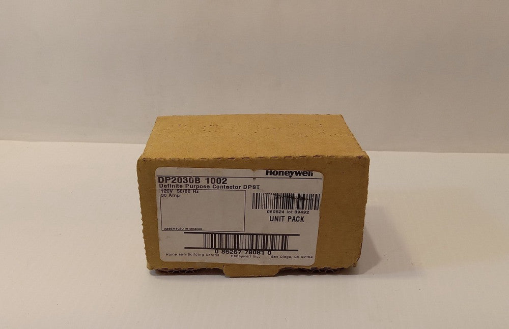 1 NEW HONEYWELL DP2030B1002 DEFINTE PURPISE CONNECTOR NIB ***MAKE OFFER***