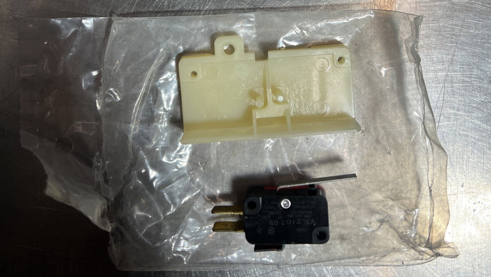 Nos FURNAS 49CE42SPDT Auxiliary Contact Kit for Class 42 Contactor / Starter