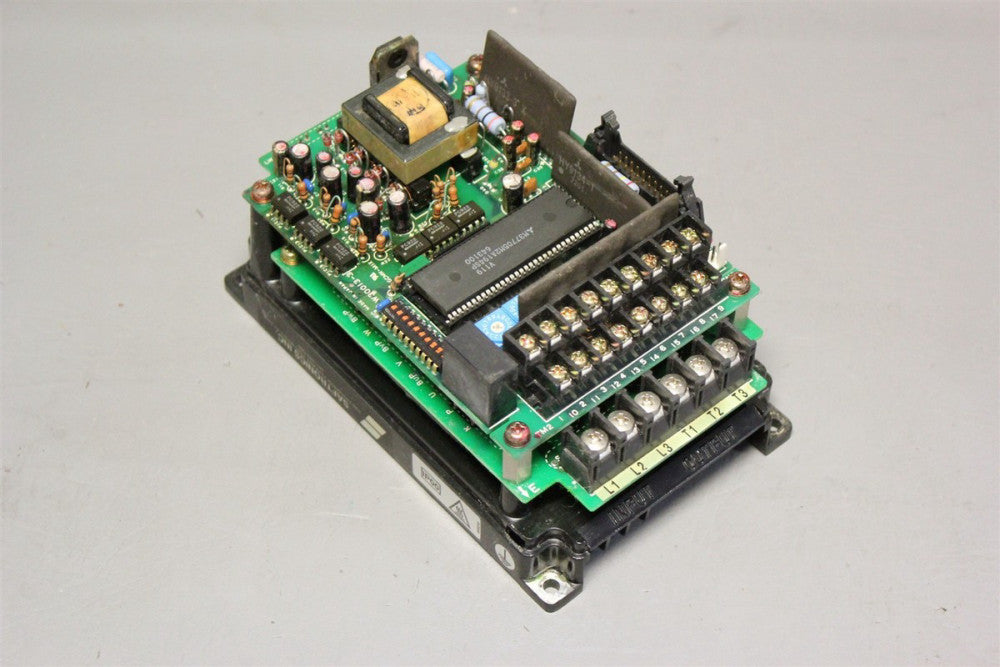 YASKAWA/SAFTRONICS TRANSISTOR INVERTER CIMR-04AS3-1020A