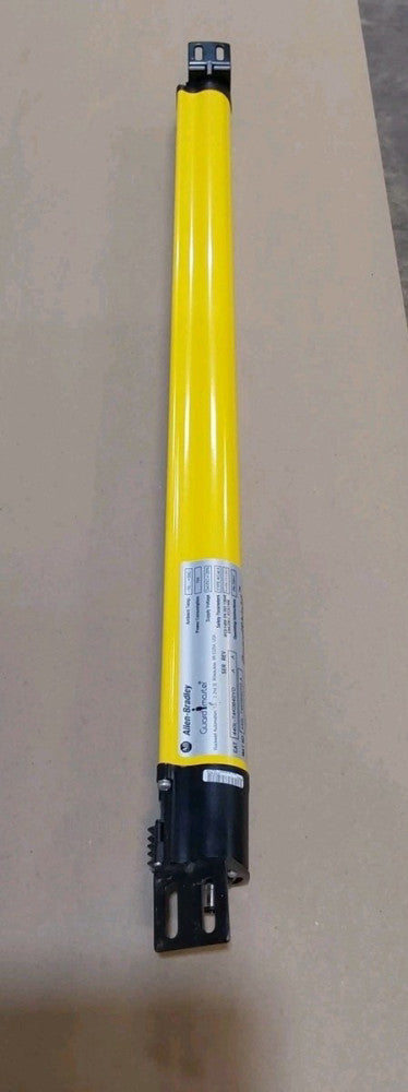 Allen Bradley 440L T4K0640YD Safety Light Curtain Transmitter Ser. A Rev. A