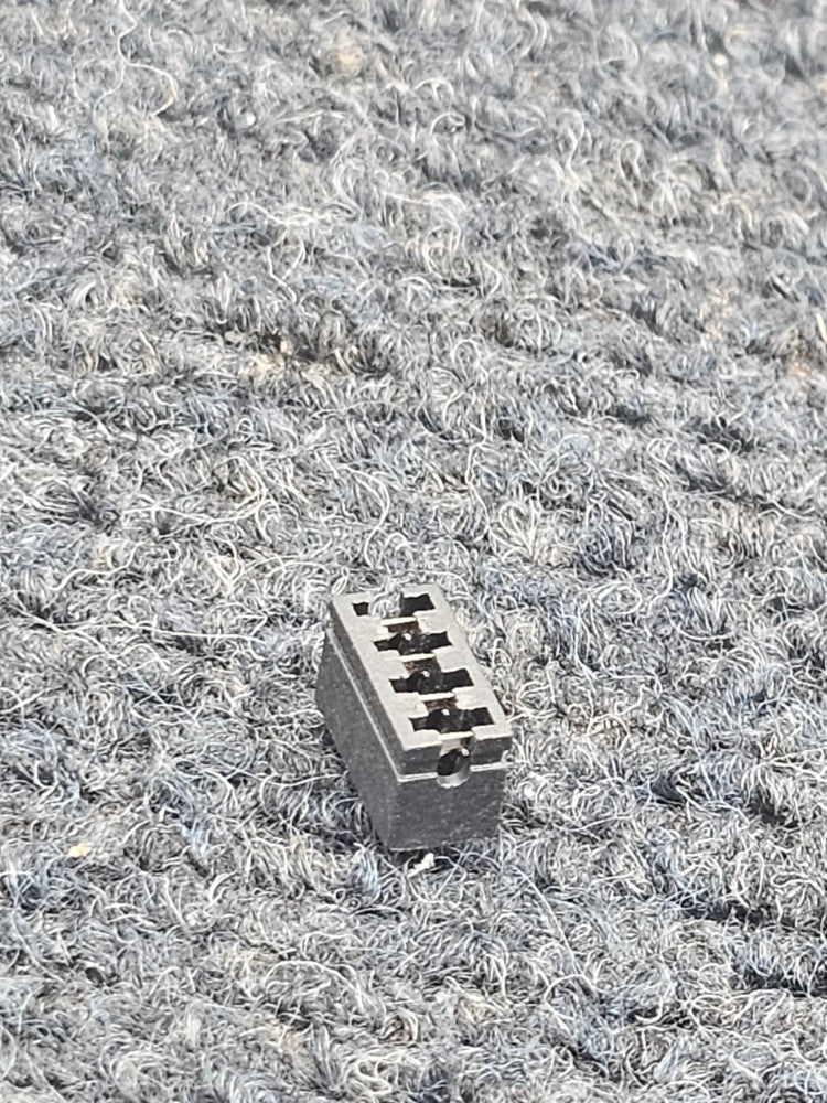 (500 PIECES) Heilind MSBG-04-G Gang Shunt 4P 2.54MM Pitch Connectors