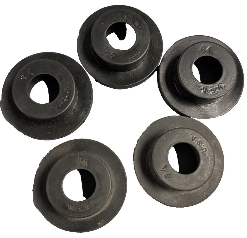 AK INDUSTRIES ADAPT-A-FLEX PIPE GROMMET AKP10010 LOT OF 5 SIZE 1/2" RUBBER