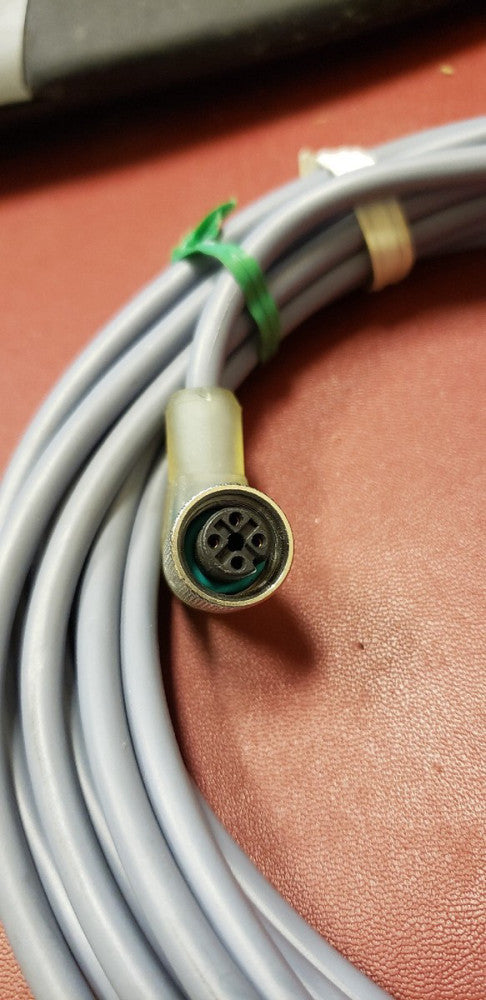 NEW BALLUFF BKS-S20-4-05 BKSS20405 CABLE RIGHT ANGLE CONNECTOR 5M 125VAC 150VDC