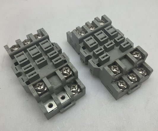 2 Pack Idec SR3B-05 Socket Relay DIN Mount 10 Amp 300 Volt