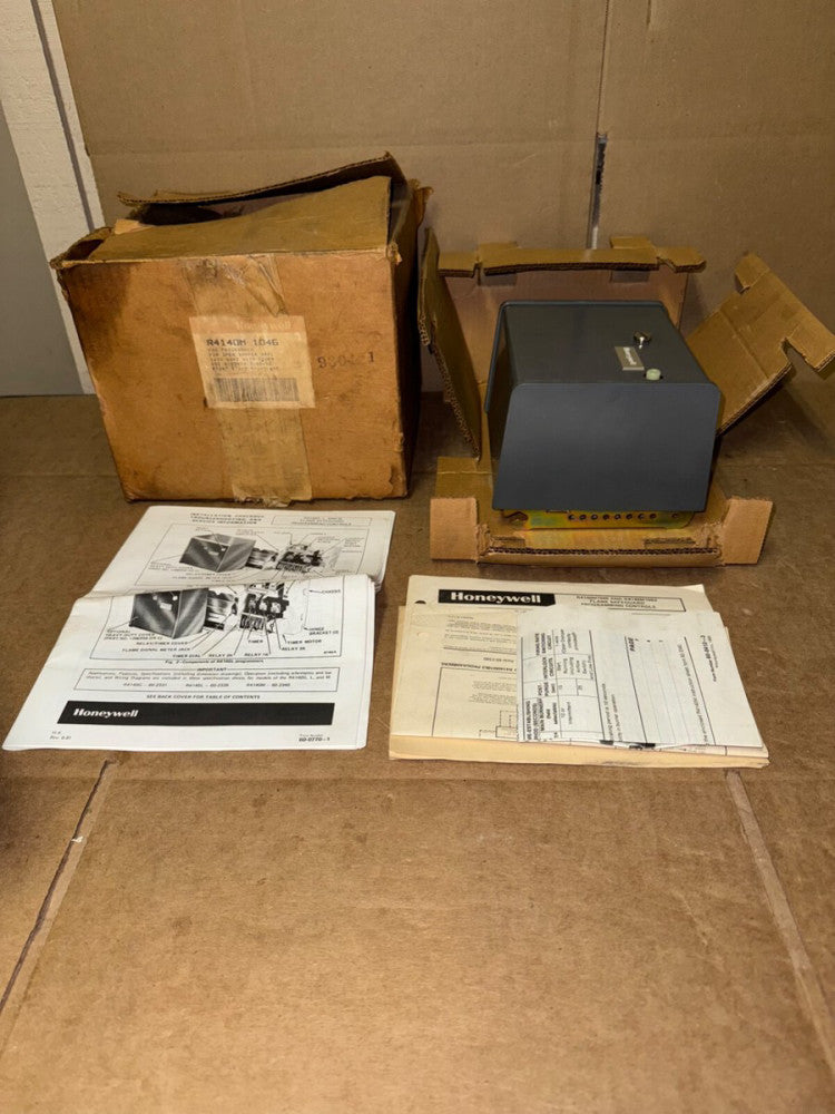 HONEYWELL R4140M1046 FSG PROGRAMMER, 120-VAC, NEW-OPEN BOX, MAKE OFFER!