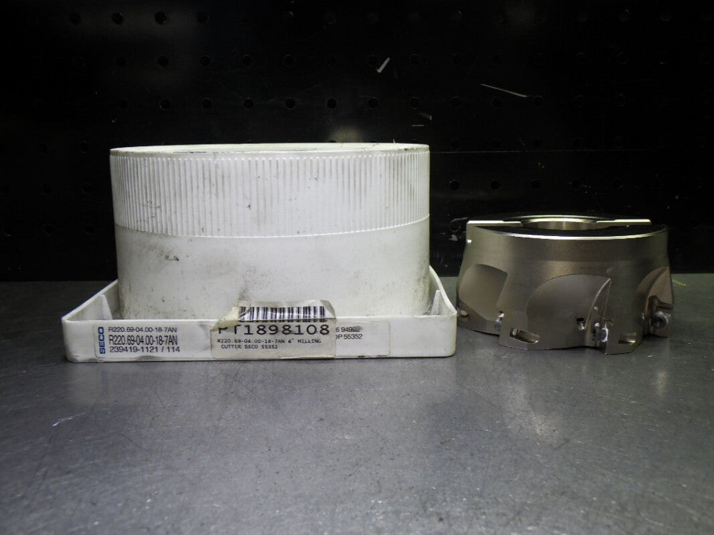 SECO 4" Coolant Thru Indexable Facemill 1.5" Arbor R220.69-04.00-18-7AN (LOC221)