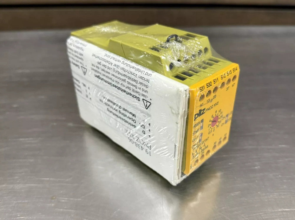 One Brand New Pilz 774500 PNOZ XV2 30/24VDC 2n/o Safety Relay