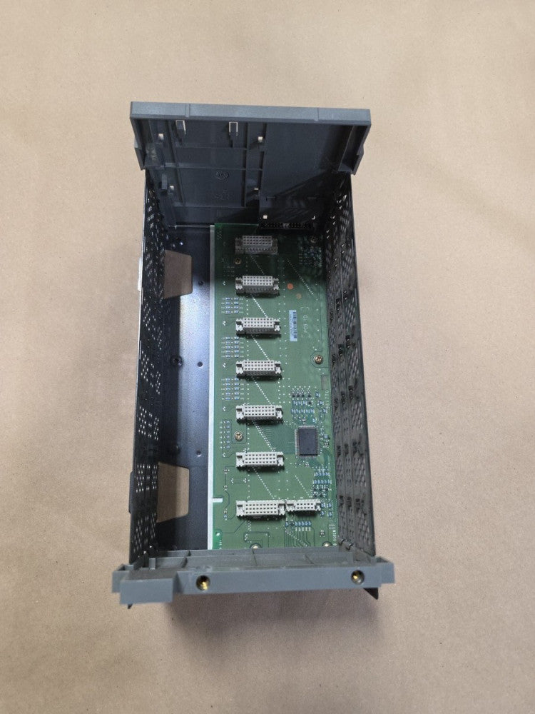 Allen Bradley 1746-A7 SLC 500 7-Slot Rack *CRACKED*