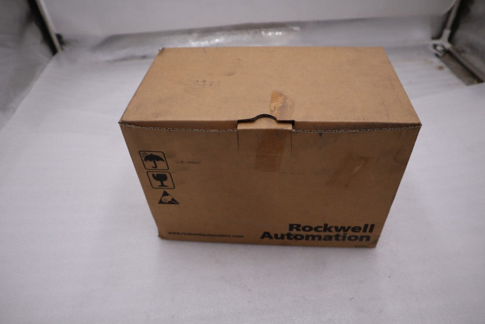 NEW IN BOX ALLEN BRADLEY 22B-D6P0N104 SER. A F/W 6.02 380-480V 7.5A 3 HP #H299