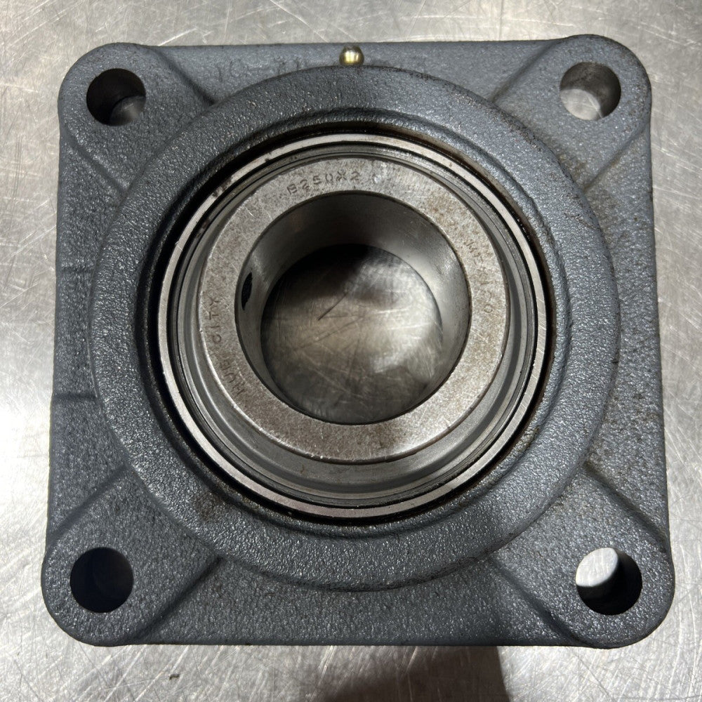 Hub City B250X2 Square Flange Mounted Bearing Nos Surplus