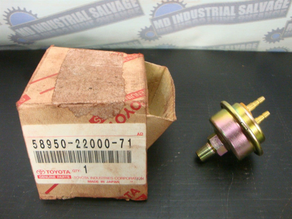 Genuine TOYOTA 58950-22000-71 TOYOTA FORKLIFT Vacuum SWITCH ASSY (NEW in BOX)