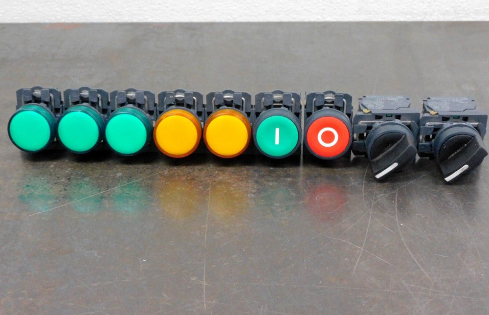 Telemecanique Illuminated Push Button ZBV-B(3,5) & ZBE-10(1,2) Lot of Nine (9)