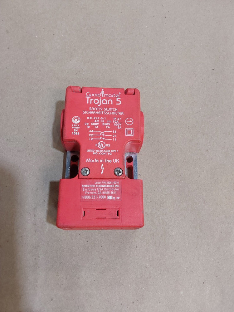 Guard Master Trojan 5 Safety Switch AC 15 10A 500V 250V 100V