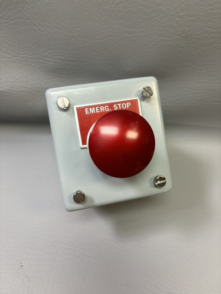 SIEMENS 52PP2A2A RED PUSH PULL OPERATOR BUTTON W/ HOFFMAN ENCLOSURE