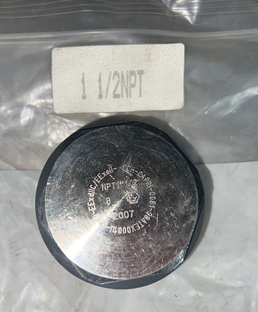CCH-Capri 1 1/2 Npt Hazardous Location Plug Nos Surplus