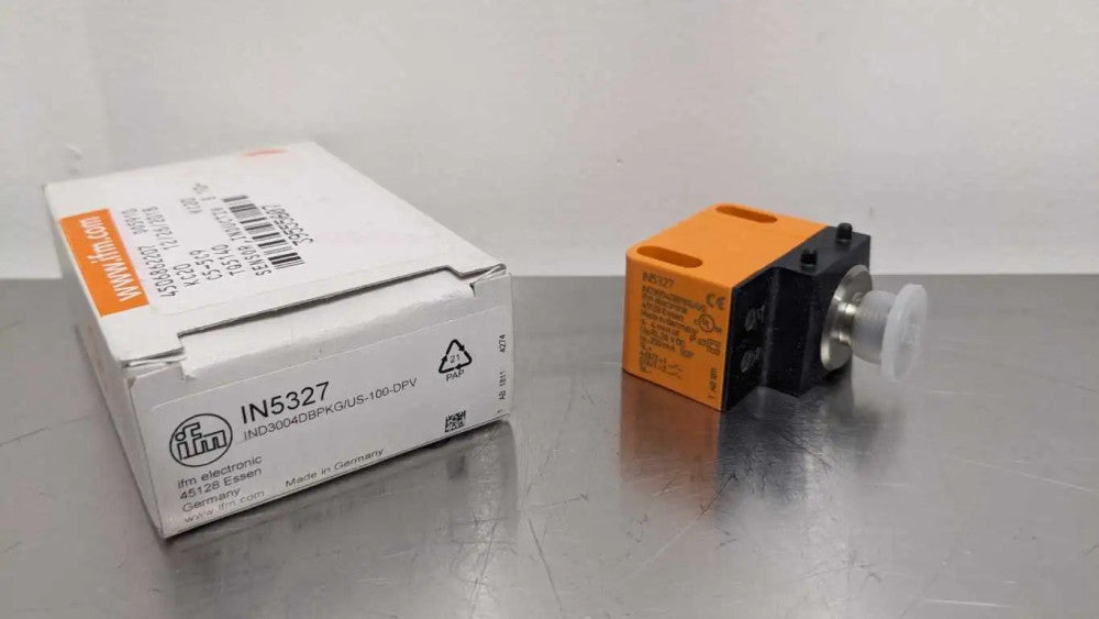 IFM Efector IN5327 Dual Inductive Sensor For Valve Actuators IND3004DBPKG/US-100
