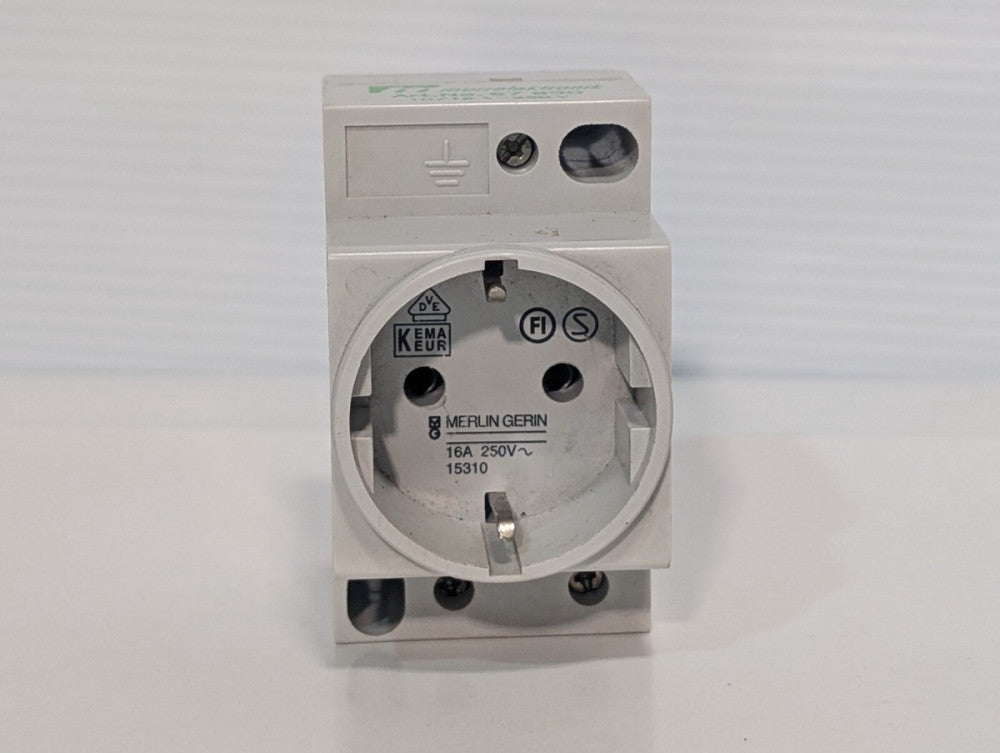 Merlin Gerin 15310 DIN 16A 250V Modular Power Socket Murrelektronik No. 67900