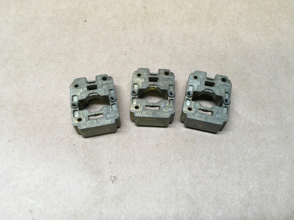 ALLEN-BRADLEY 800E-A2L Mounting Latch- LOT OF 3