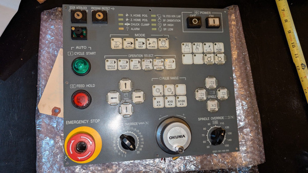Okuma E021-161-100-350 Operator Panel w A20B-2002-0470/12B PCB