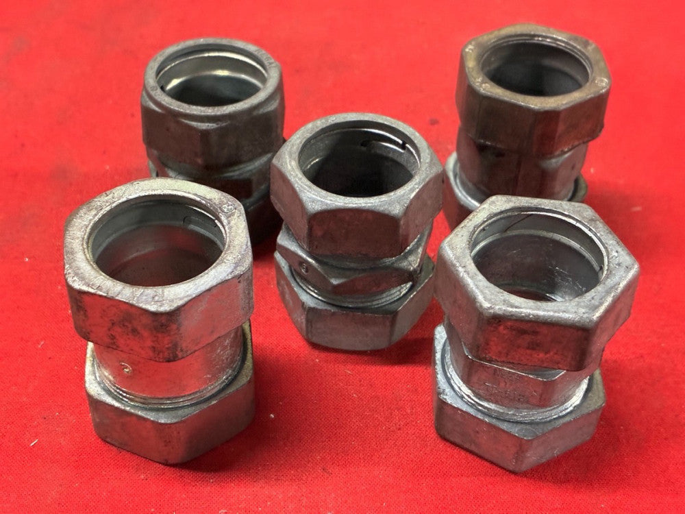 ASSORTED BRANDS COMPRESSION FITTINGS SIZE: 3/4" (LOT OF 5)