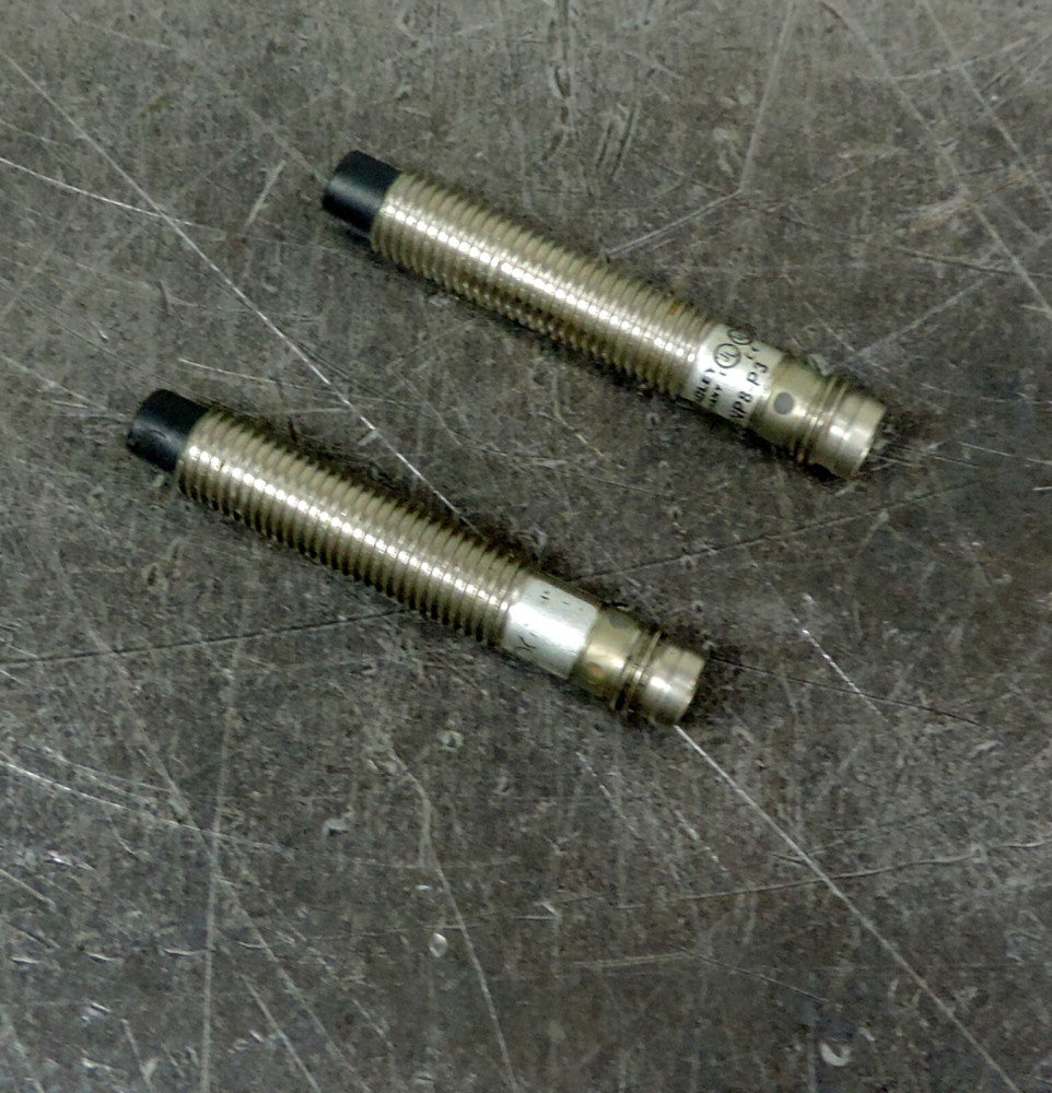 Allen Bradley 872C-D3NP8-P3 Inductive Proximity Sensor Lot of Two (2)