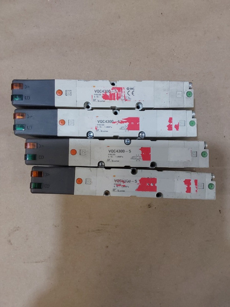 SMC VQC4300-5 Pneumatic Solenoid Valve VQC43005 Lot Of 4
