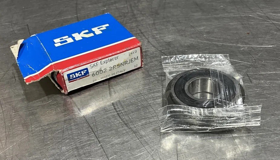 SKF EXPLORER 6002 2RSNJEM BALL BEARING NOS SURPLUS