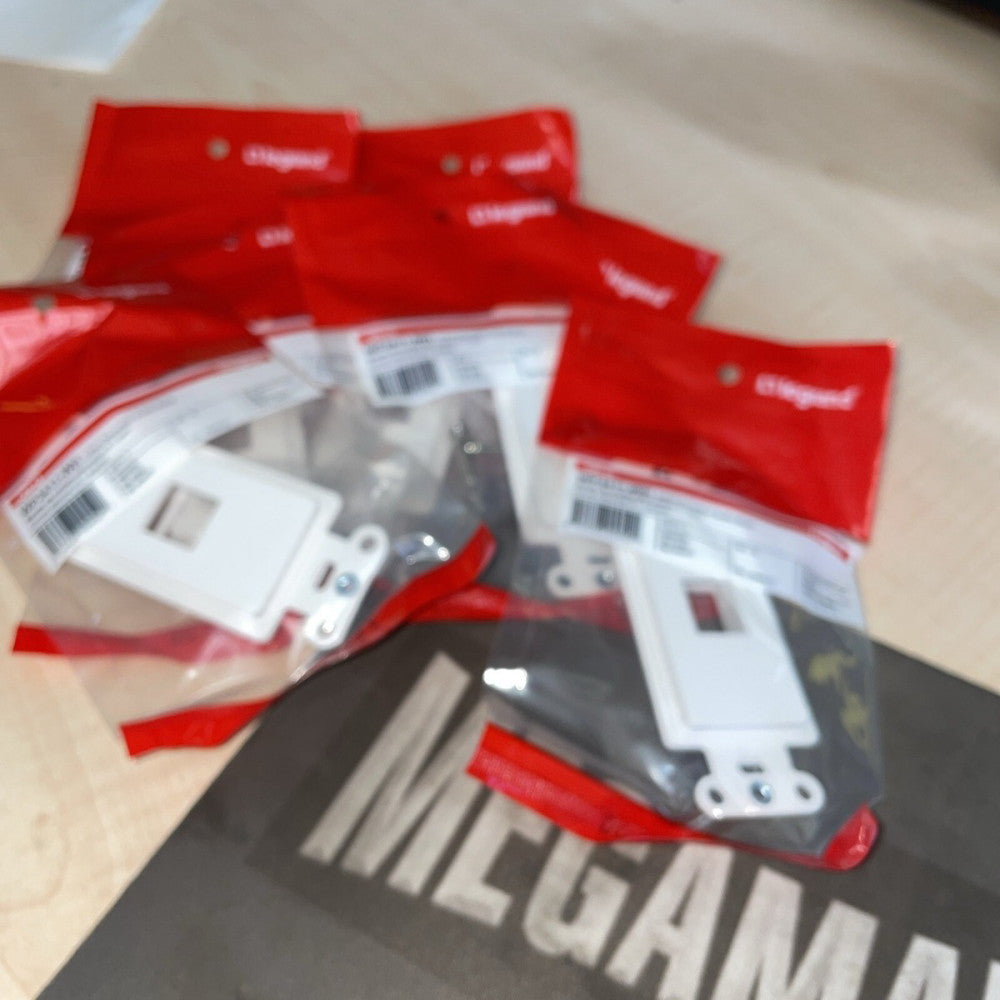 7X Legrand ON-Q WP3411-WH 1-Port Decorator Outlet Strap White