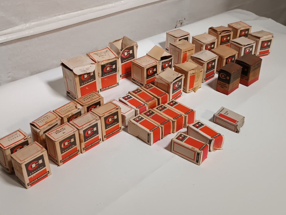 Lot of 37 Cutler-Hammer E30KLA3A2, E30KLA9A3, E301x2, E30CGA4, E30AAA4, H1021