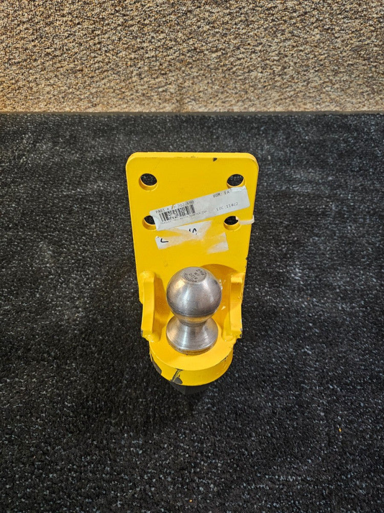 Zip ZP-202-690 Heavy-Duty Gooseneck Trailer Adapter 4-Mounting Hole, Yellow
