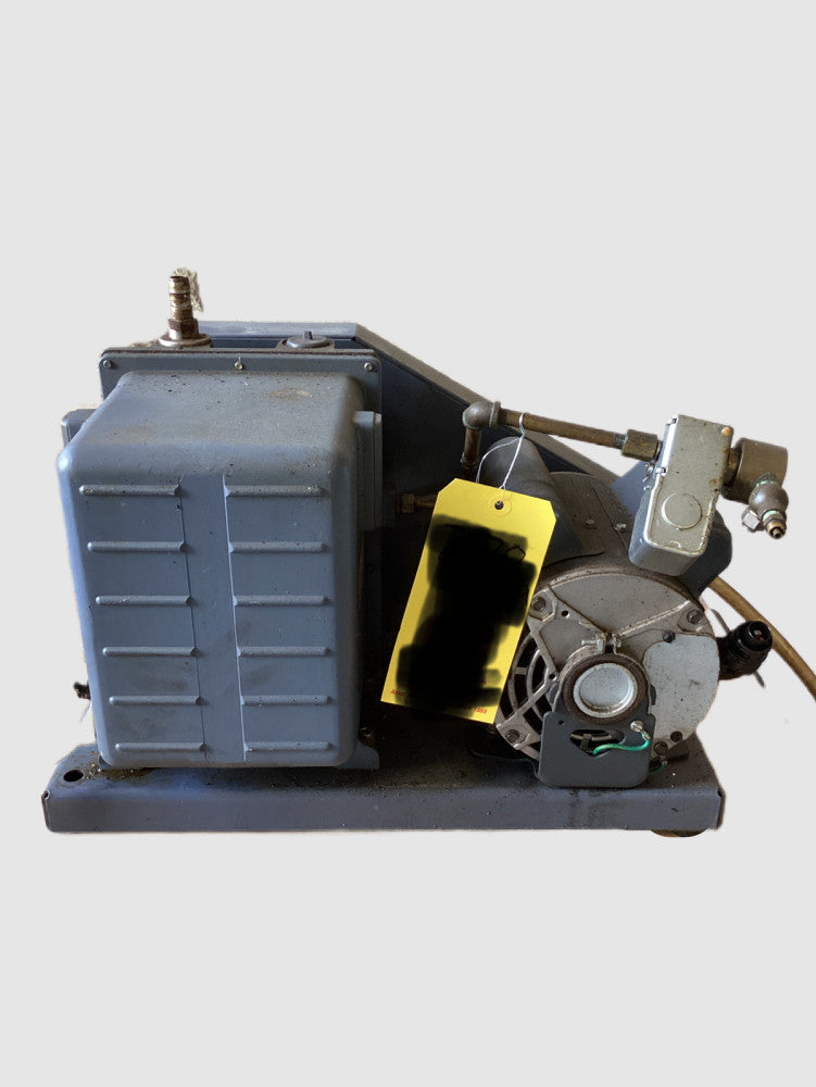 Welch 1402 DUOSEAL Rotary Vane Vacuum Pump 1402Z-59