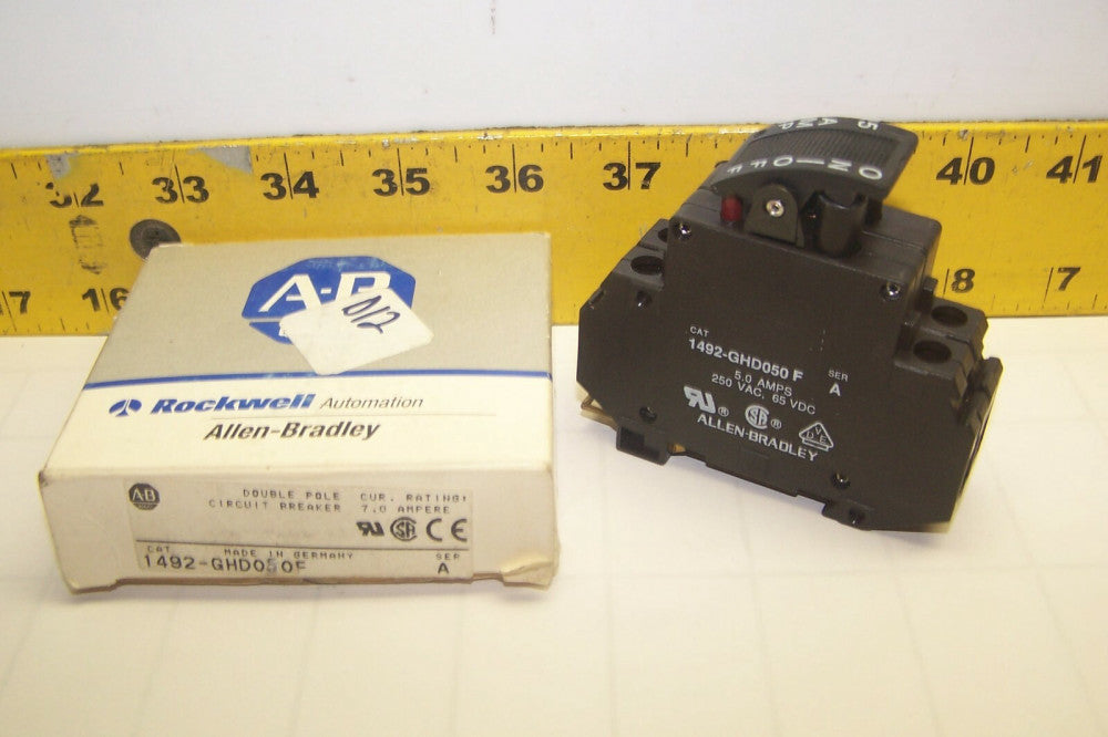NEW ALLEN BRADLEY 5 AMP CIRCUIT BREAKER 250 VAC 2 POLE SERIES A  1492-GHD050F