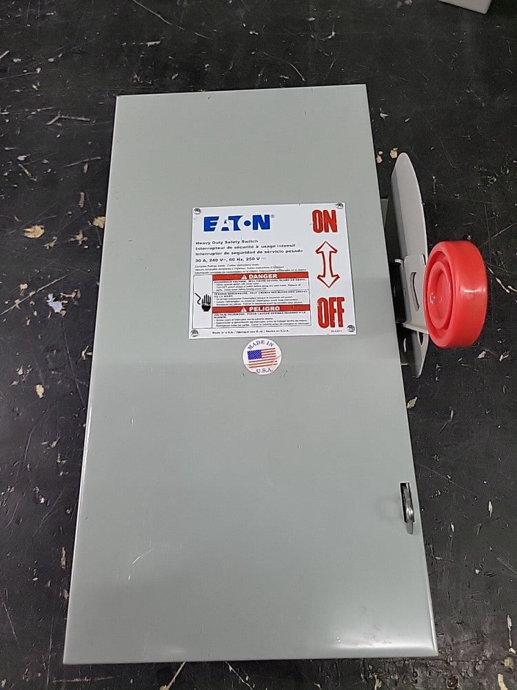 NEW NO BOX CUTLER HAMMER DH321NGK 30 Amp, 240 Volt, 3PH 4W,