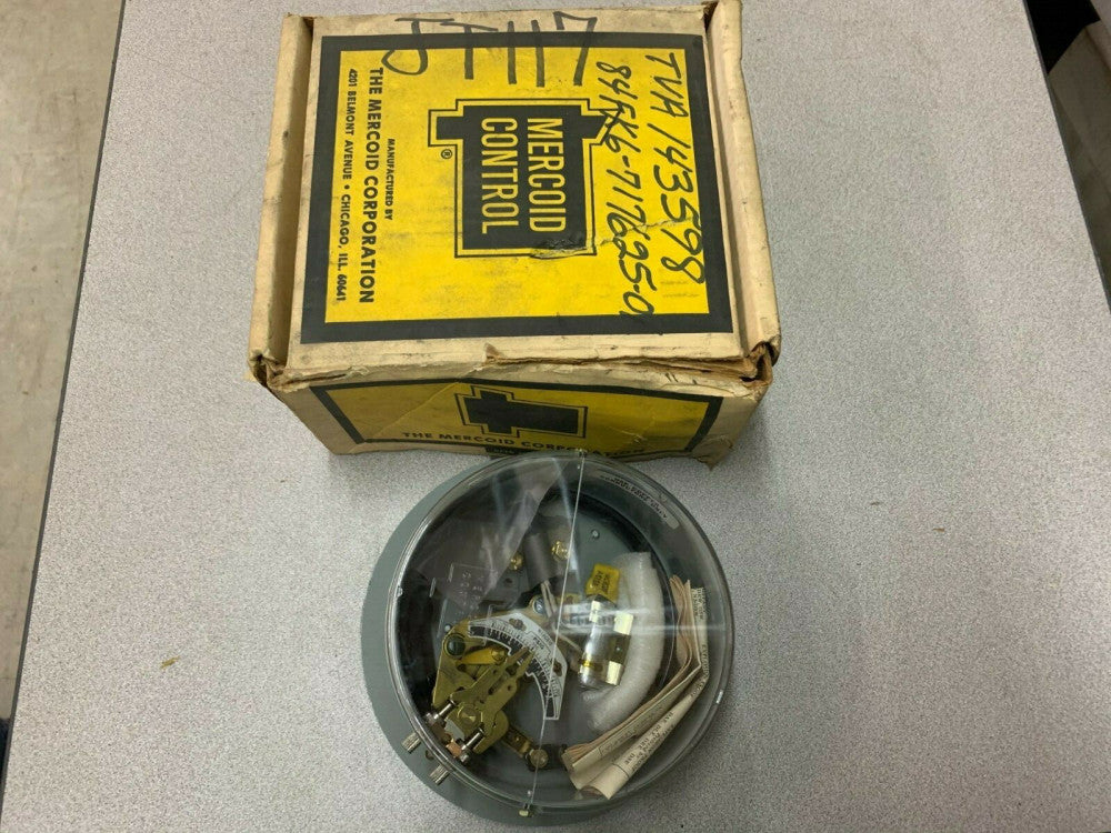 NEW IN BOX MERCOID PRESSURE SWITCH DA24-3RG9S