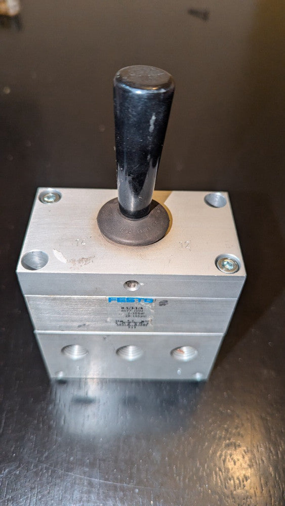 FESTO 4577 H-5/3-1/4 TOGGLE LEVER VALVE 