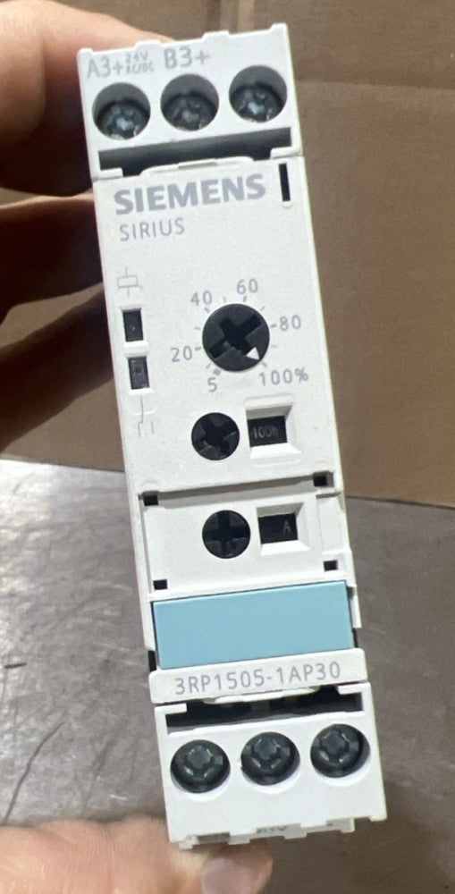SIEMENS 3RP1505-1AP30 Multi Function Timer Relay Nos Surplus No Original Box