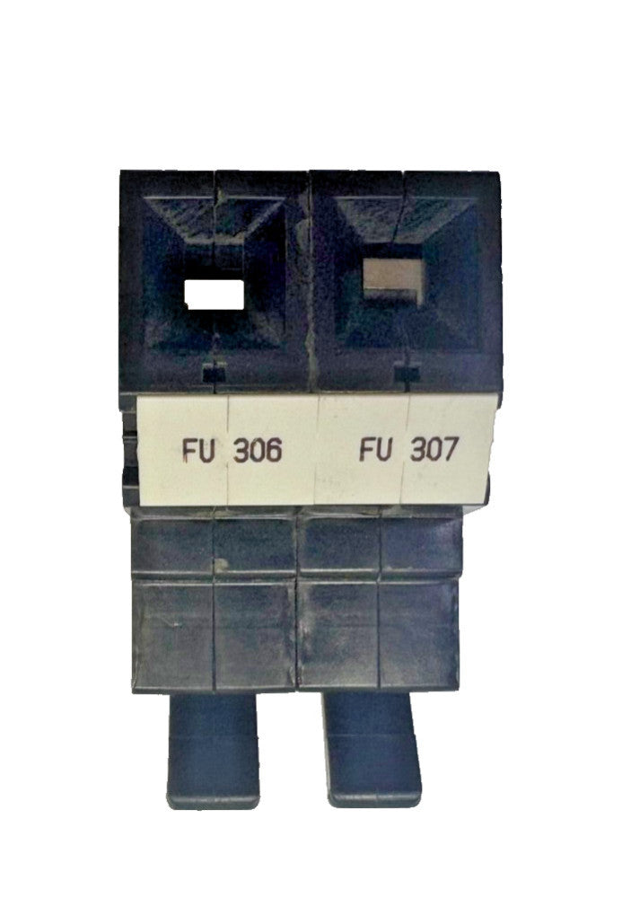 PHOENIX CONTACT 2-POLE CIRCUIT BREAKER, TYP UK 10,3-HESI, 630V, 18-8AWG, 30A